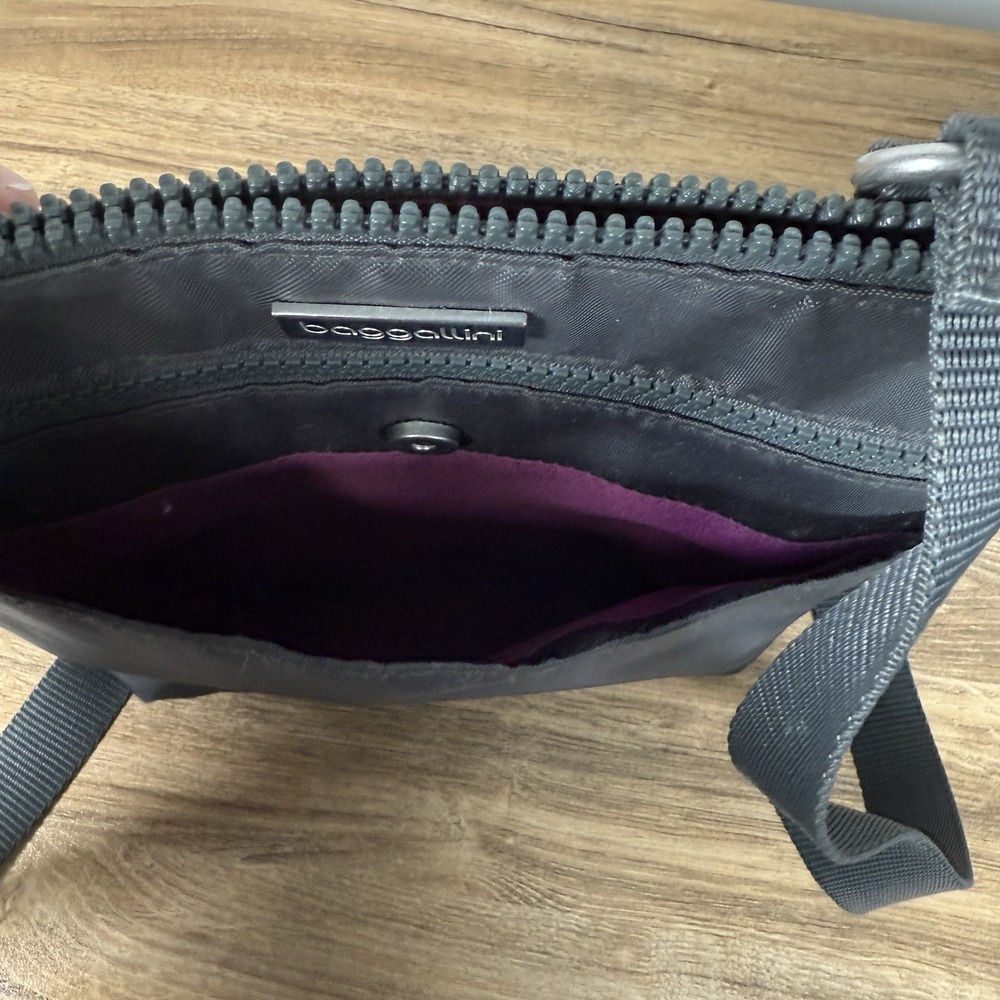 Baggallini Dark Gray Nylon Crossbody Shoulder Strap Medium Travel Bag - Picture 5 of 6